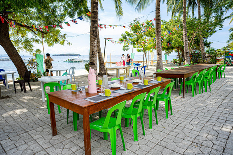 Tiburones ballena de Oslob, cascadas de Tumalog y banco de arena de SumilonRecogida en Cebú