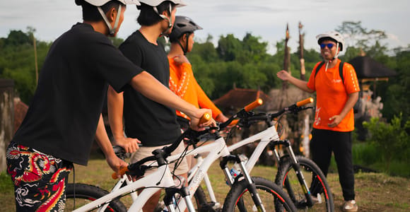 Bali: Guided Cycling Tour with Culture Explore
