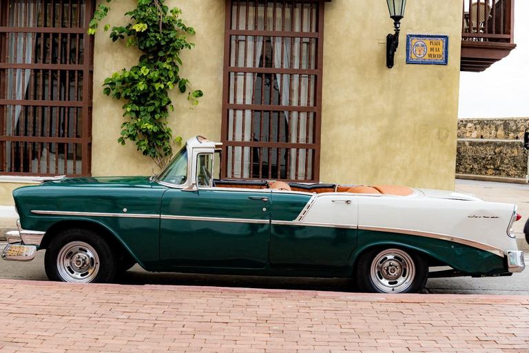 Take a ride in a vintage car and snap some photos in Cartagena de Indias Vintage car ride with a photo shoot