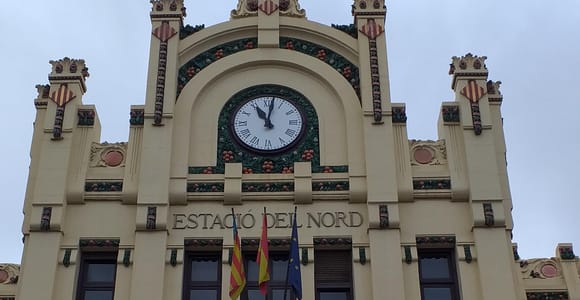 Valencia: Hidden Gems Walking Tour with Guide