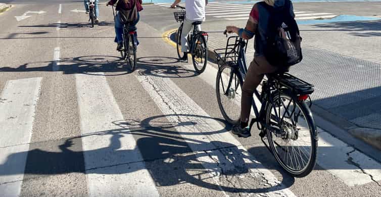 Valencia: E-bike Tour, Beaches, & City of Arts and Sciences