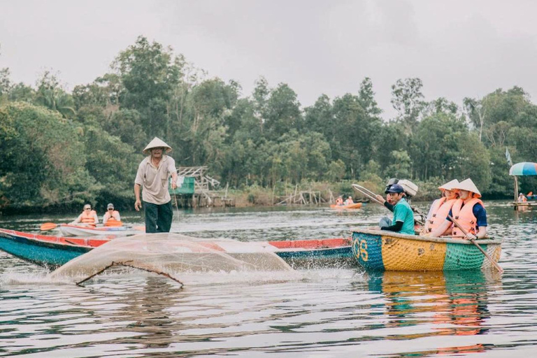 Phu Quoc: Kayak Cua Can River & Starfish Beach Tour