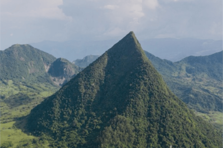 2-Day Tour: Jericho and Cerro Tusa 2-Day Tour: Jericho and Mount Tisa
