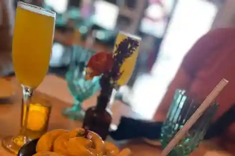 Weekend Brunch Tour (Rolling)