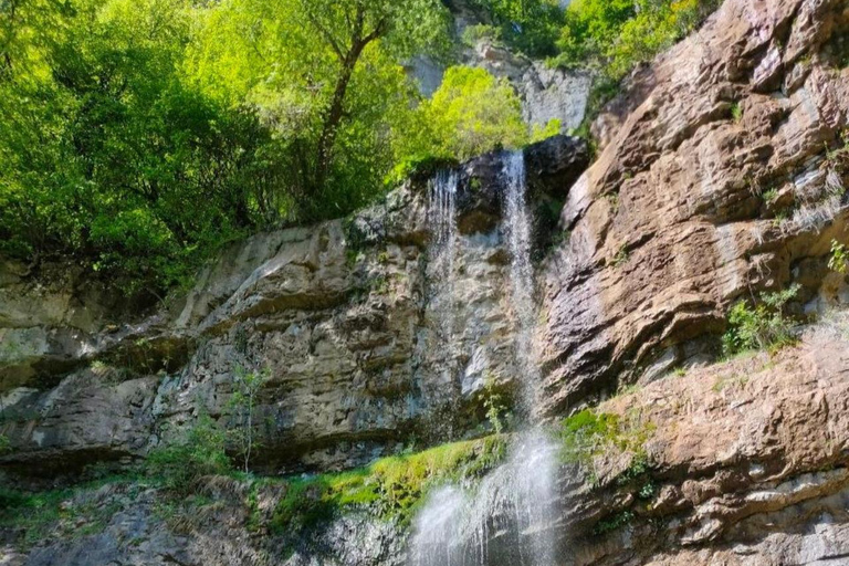 From Sofia: Iskar Gorge Hiking & Skaklya Waterfall Day Trip