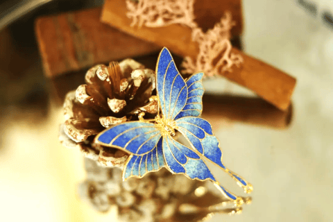 Guangzhou: Cold Enamel Brooch DIY Experience in Yongqingfang
