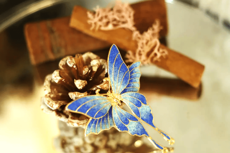 Guangzhou: Cold Enamel Brooch DIY Experience in Yongqingfang