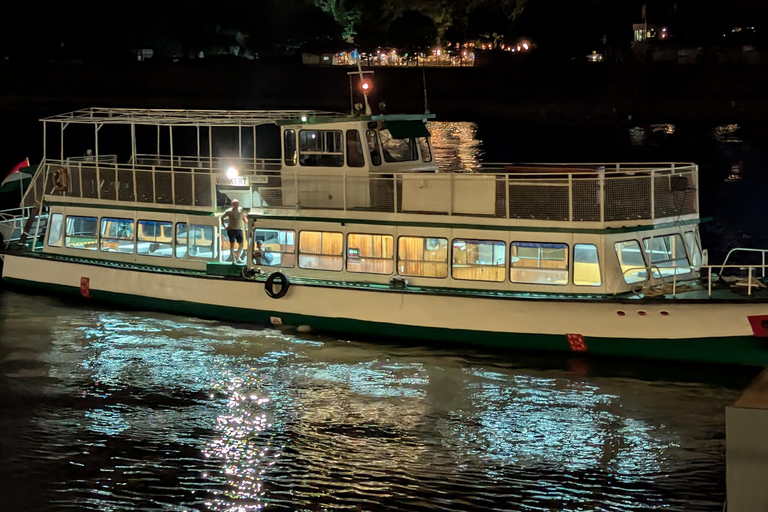 Budapest: crucero nocturno con asientos en la azotea y BYOB (trae tu propia bebida)Budapest: crucero nocturno con asientos en la azotea y bebida incluida