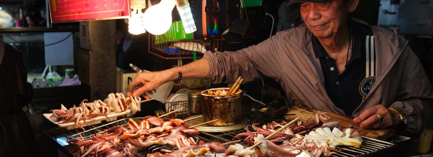 Taipei : visite culinaire avec des habitants et plus de 12 saveurs (petit groupe)