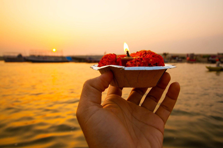 Varanasi Spiritual Trails: Guided Tour by Foot with a Local