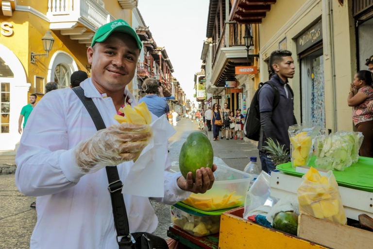 Cartagena: Street Food Walking TourSTRASSENESSEN WIE EIN EINHEIMISCHER