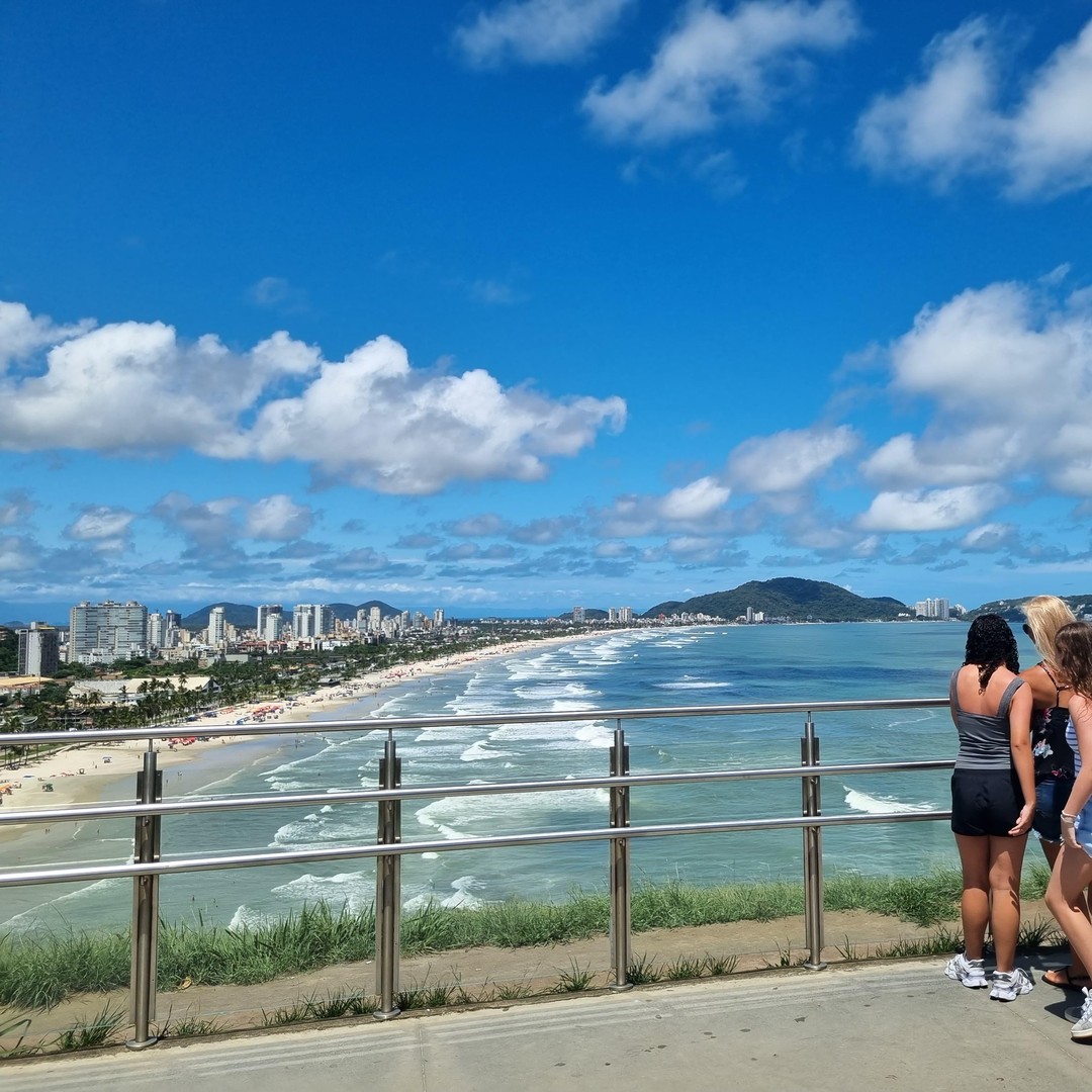 Colagem de mídia