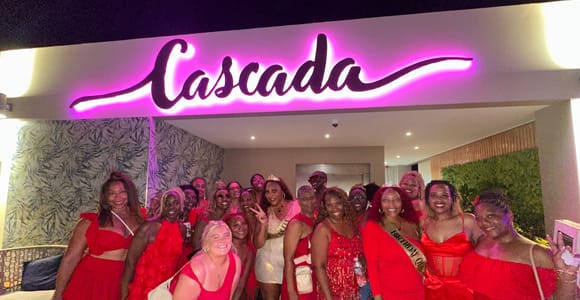 Curacao: Nightlife Bus Tour with Live Entertainment