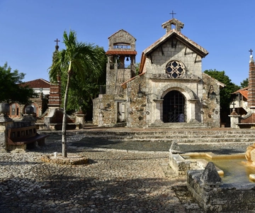 Catalina Island & Altos de Chavón heldagstur