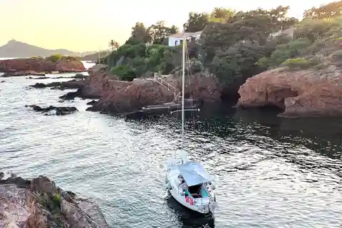 Sailing excursion & Provencal picnic