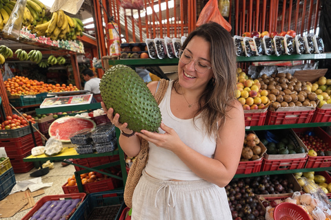 Kandy: Exotic Fruit Tasting & Tuk-Tuk Market Tour