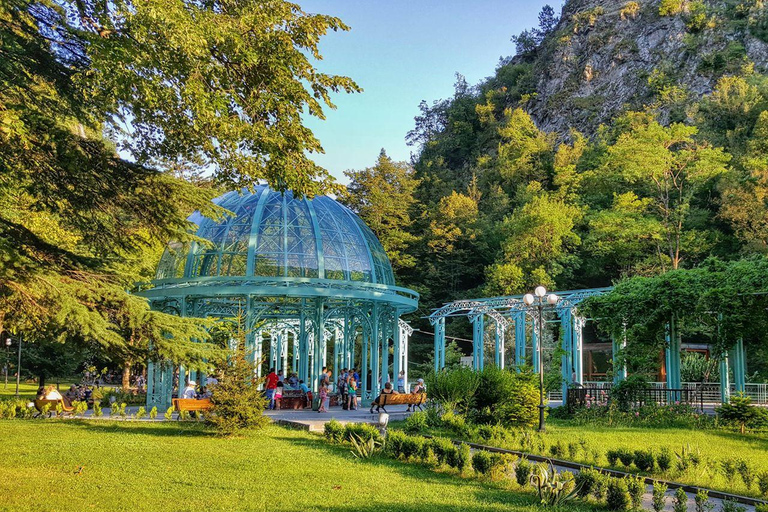 Tbilisi: 5-Day Guided Tour with Wine Tasting and Transfers