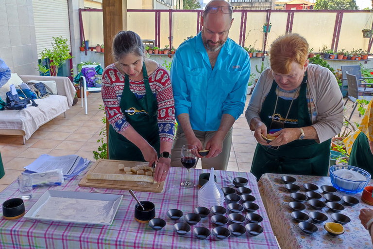 在波尔图与伊莎贝尔和若热一起烹饪葡式蛋挞在波尔图与Isabel和Jorge一起学做葡式蛋挞