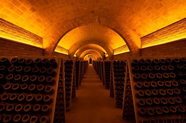 Barcelona: Historic Winery Tour with Tasting