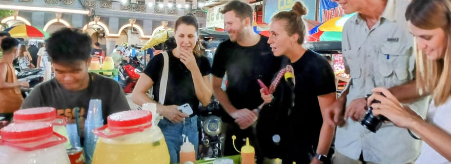 Cebu : Dégustation au marché de Carbon, balade en Jeepney et visite d'un bar