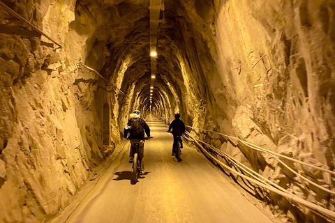 Excursion en E-Bike dans les carrières de marbre de Carrare avec dégustation de saindoux