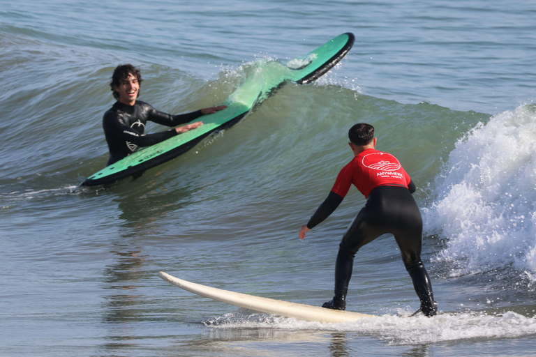 1h Surfbrettverleih im Yachthafen von Valencia