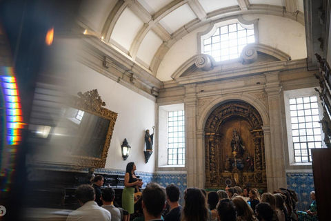 “Porto: Fado Show with Guided Tour in a Historic Monastery”