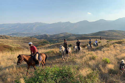 جنوب ألبانيا: جولة مغامرات شاملة لمدة 8 أيام مع مرشد محلي