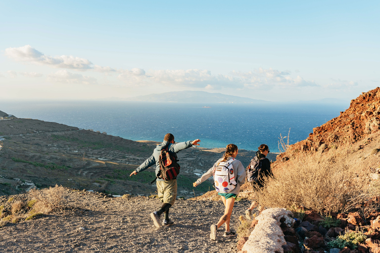 Santorini: begeleide wandeling naar krater en zonsondergang