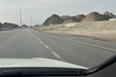 Muscat: Wadi Shab Hike and Bimmah Sinkhole Tour with Lunch Muscat: Wadi Shab Hike and Bimmah Sinkhole Tour with Lunch