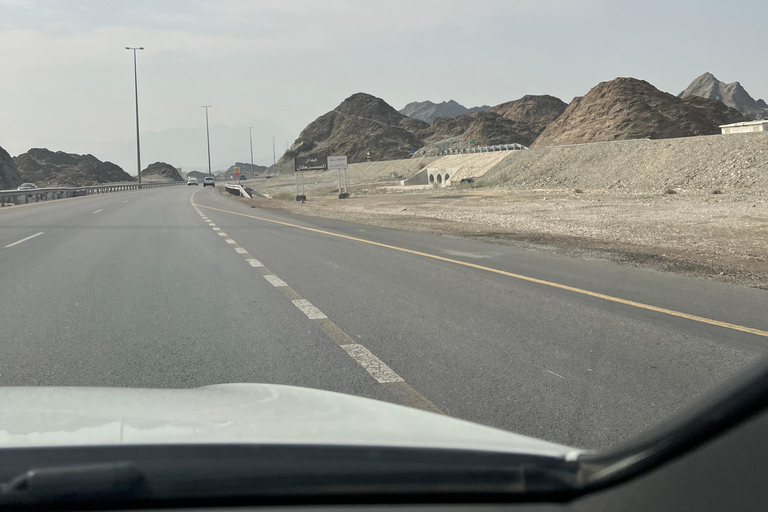 Muscat: Wadi Shab Hike and Bimmah Sinkhole Tour with Lunch Muscat: Wadi Shab Hike and Bimmah Sinkhole Tour with Lunch