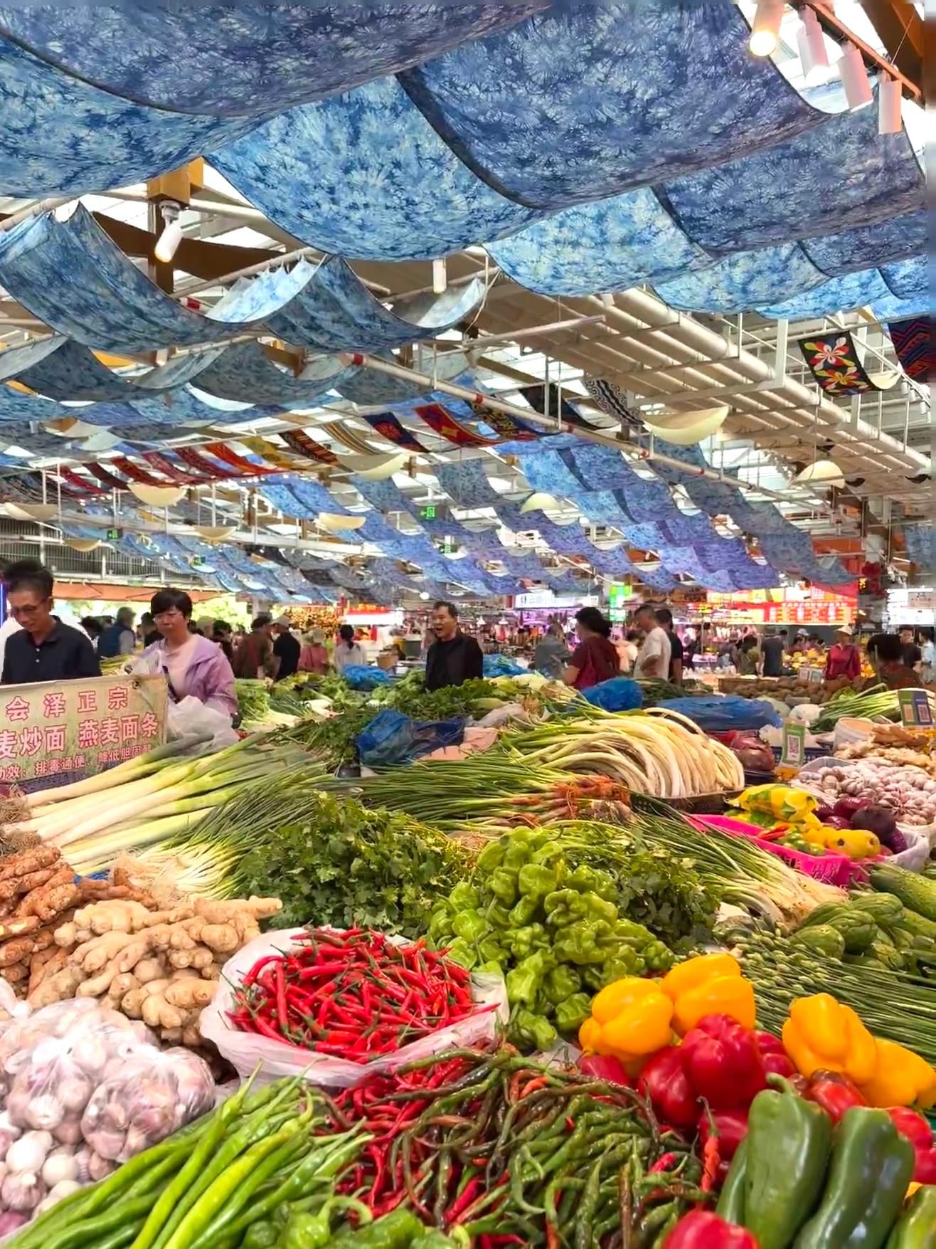Kunming: Foodtour auf dem Bauernmarkt mit über 6 authentischen Verkostungen