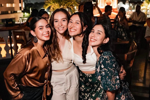 Cartagena: Rooftop Tour, Cocktails and Music