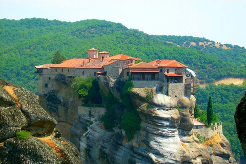 Meteora Monasteries: Full Day Tour from Athens