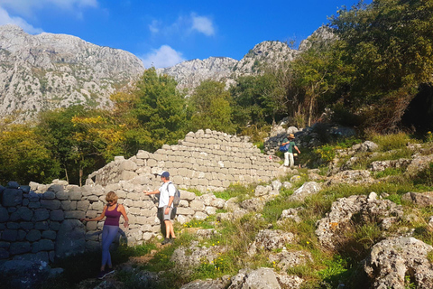 Hiking downhill Krstac to Kotor, visit San Giovanni fortress