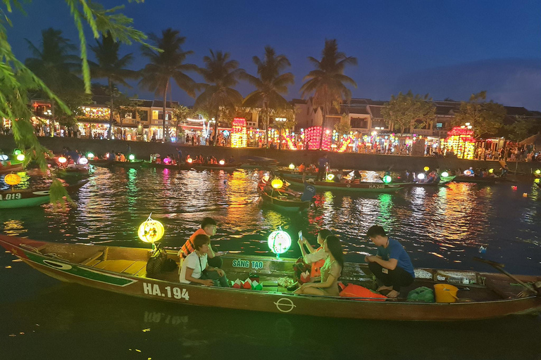 Da Nang/Hoi An: Tour in barca sul fiume del cocco e Festival delle LanterneAutista privato e auto