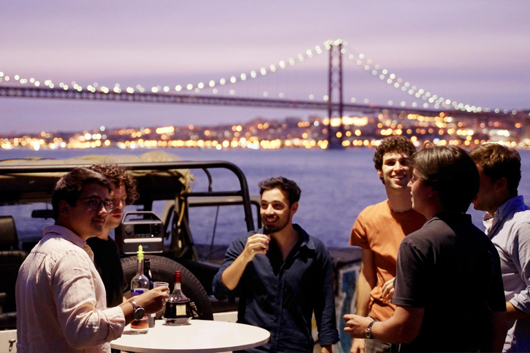 LISBON SUNSET TO NIGHT in Vintage Jeep with DRINKS ON BOARD