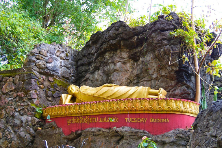 Luang Prabang: Private City Full Day Tour & Night Market