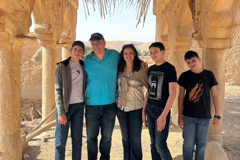 Riyadh: Edge of the World, Sadus Village & Bat Cave Tour Edge of the World, Sadus Village..etc(Private tour)