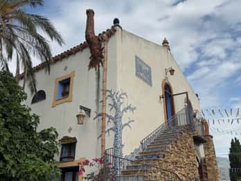Kunstspaziergang in Borgo Parrini mit typischer Verkostung
