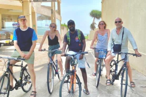 Negombo: Explore the City by Bicycle with a Local Guide