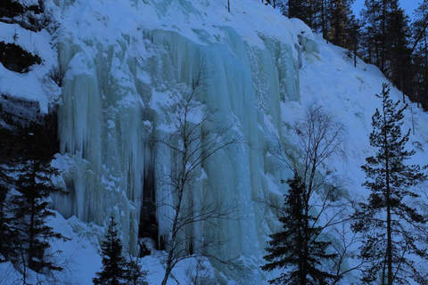 Ab Rovaniemi: Tour durch die Korouoma-Schlucht und die gefrorenen Wasserfälle