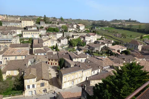Disfruta de Saint-Emilion con una Cata de Vinos en 5 horas.