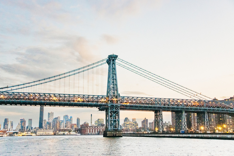 New York: avondrondvaart haven met lichtjes zonder wachten