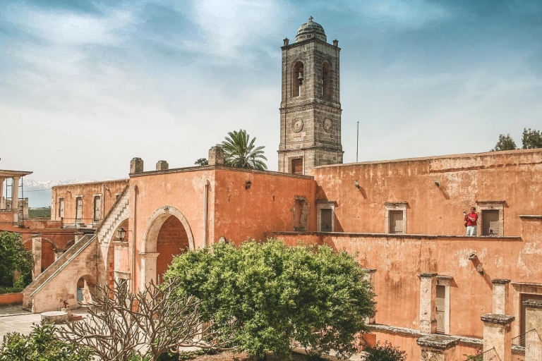 D'Elounda: visite privée des monuments chrétiens de CrèteVisite en limousine ou SUV 3 places