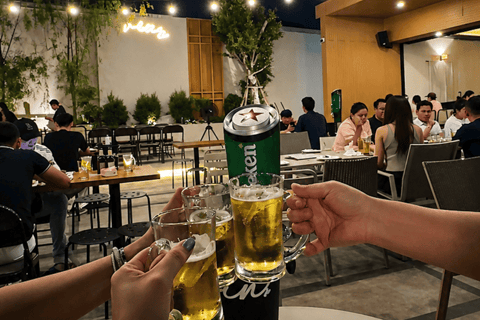 Vientiane: Guided Bar Hopping Meet New Friends