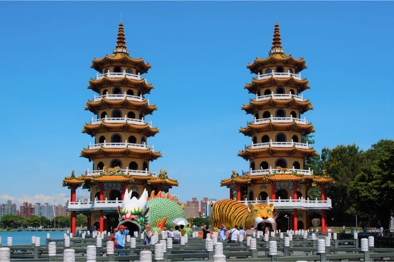 Kaohsiung: Fo Guang Shan, Lotus Pond, Qishan & Pier-2 Tour