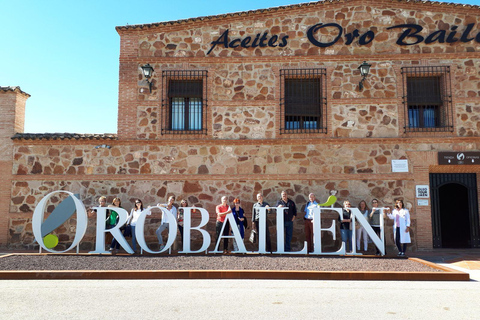 "Oro Bailén": Tour of Oro Bailen Grove + Mill + Tasting Visita al olivar + almazara + degustación (español)