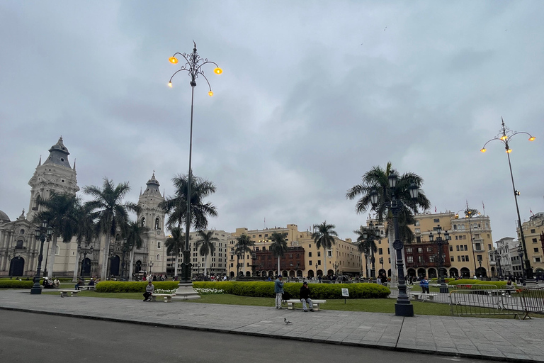 Lima: Tour al Centro Histórico, Catedral y Catacumbas de San Francisco