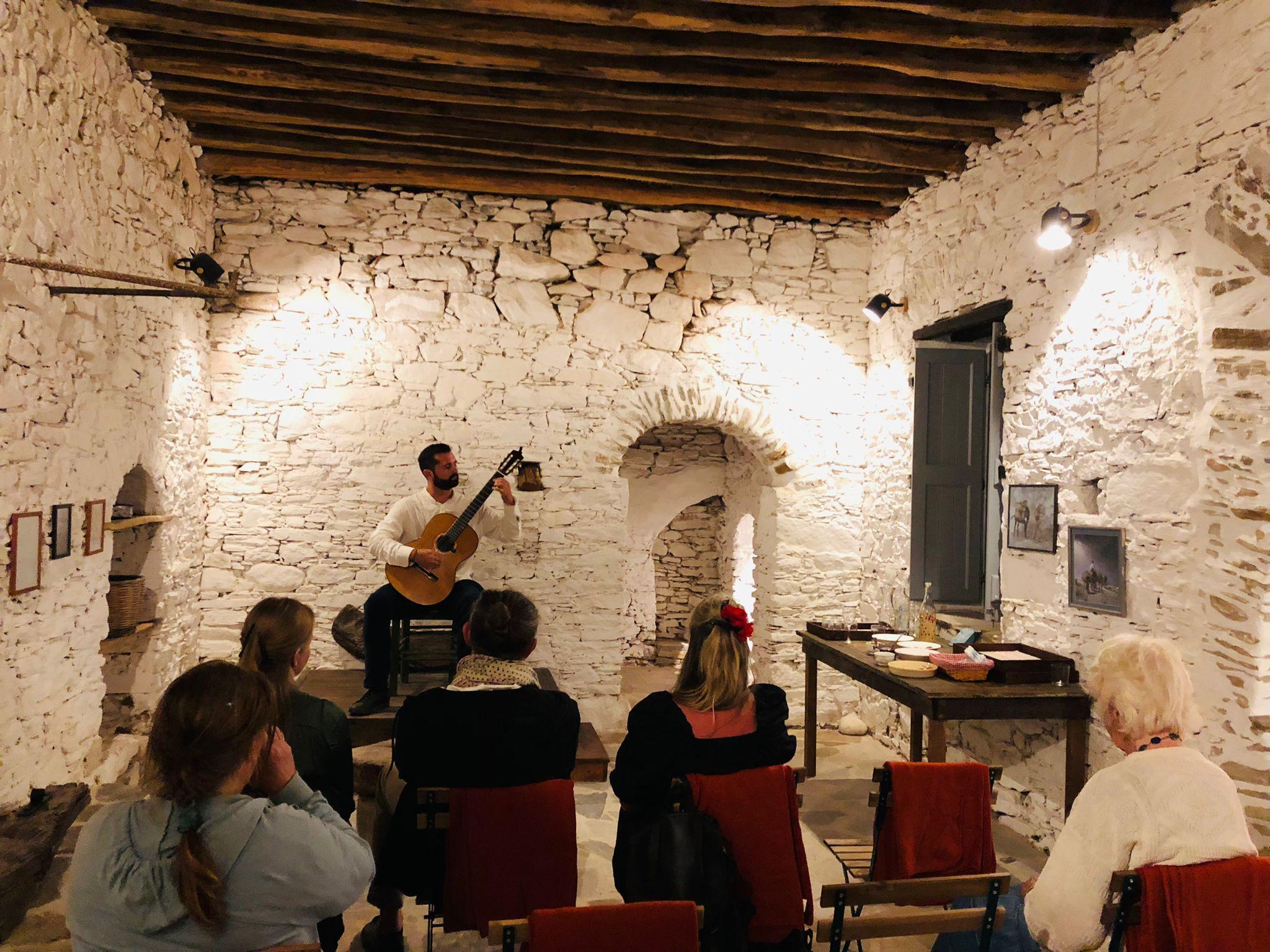 Klassisches Gitarrenkonzert in einer historischen Olivenpresse